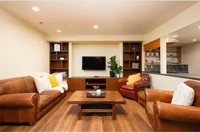 8215 NE 115th Place #Bsment, Kirkland, WA 98034 - Photo 4