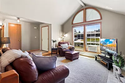 10103 27th Drive SE, Everett, WA 98208 - Photo 2