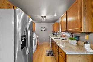 10103 27th Dr SE, Everett, WA 98208 - Photo 4