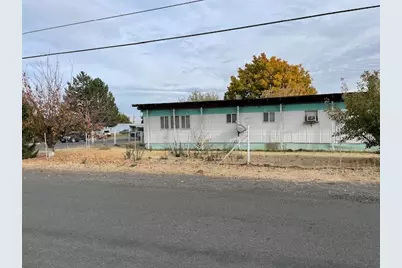191 Ephrata Avenue NW, Soap Lake, WA 98851 - Photo 2