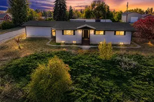 505 W Locust St, Almira, WA 99103 - Photo 1