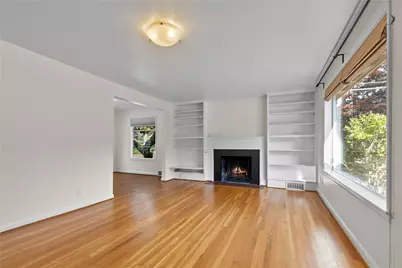 7755 44th Avenue NE, Seattle, WA 98115 - Photo 10