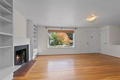 7755 44th Avenue NE, Seattle, WA 98115 - Photo 8