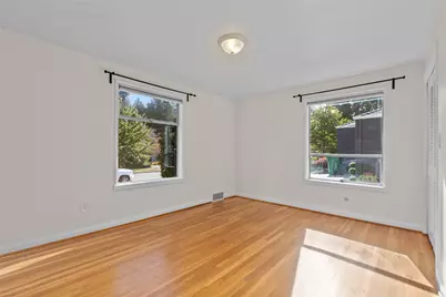 7755 44th Avenue NE, Seattle, WA 98115 - Photo 18
