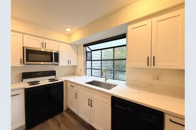3921 108th Avenue NE #201A, Bellevue, WA 98004 - Photo 6