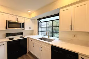 3921 108th Ave NE, Bellevue, WA 98004 - Photo 6