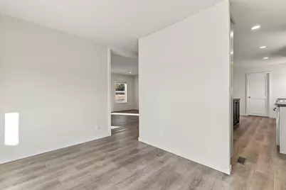 413 E Chelan Street, Coulee City, WA 99115 - Photo 4