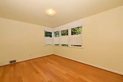 4528 NE 54th Street, Seattle, WA 98105 - Photo 18