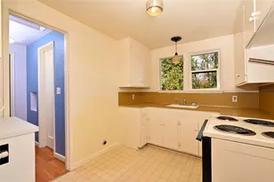 4528 NE 54th St, Seattle, WA 98105 - Photo 14