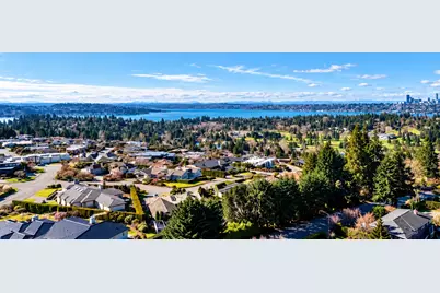 2023 92 Avenue NE, Clyde Hill, WA 98004 - Photo 6