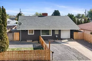 1218 SW D St, Ephrata, WA 98823 - Photo 2