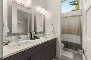 11036 NE Alton Ave, Seattle, WA 98125 - Photo 28