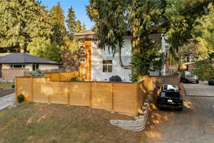 11036 NE Alton Ave, Seattle, WA 98125 - Photo 36