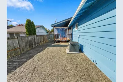 24404 14th Avenue S, Des Moines, WA 98198 - Photo 36