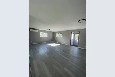 217 Bradford Street, Raymond, WA 98577 - Photo 4