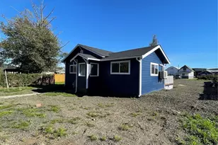 217 Bradford St, Raymond, WA 98577 - Photo 10