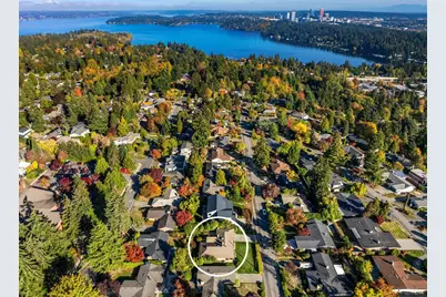 4127 93rd Avenue SE, Mercer Island, WA 98040 - Photo 2