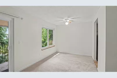 10021 SE 235th Place #B303, Kent, WA 98031 - Photo 6