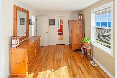 10500 Riviera Place NE, Seattle, WA 98125 - Photo 30