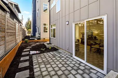 2935 39th Avenue SW, Seattle, WA 98116 - Photo 22