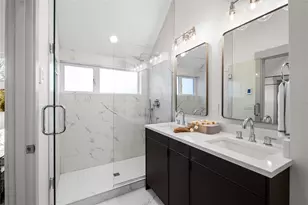 2935 39th Ave SW, Seattle, WA 98116 - Photo 14