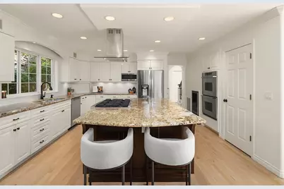 20230 NE 18th Place, Sammamish, WA 98074 - Photo 10