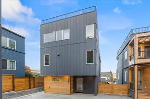 3504 Meridian Ave N, Seattle, WA 98103 - Photo 2