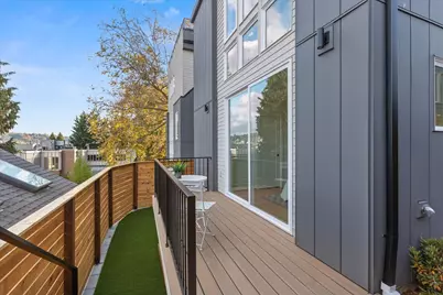 3504 Meridian Avenue N, Seattle, WA 98103 - Photo 20