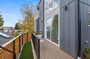 3504 Meridian Ave N, Seattle, WA 98103 - Photo 20