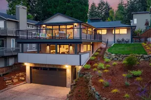 12069 Lakeside Pl NE, Seattle, WA 98125 - Photo 2