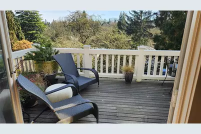 1210 25th Avenue E, Seattle, WA 98112 - Photo 18