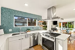 2562 56th Ave SW, Seattle, WA 98116 - Photo 8