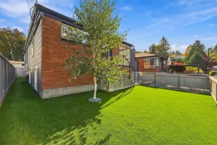 2562 56th Ave SW, Seattle, WA 98116 - Photo 22