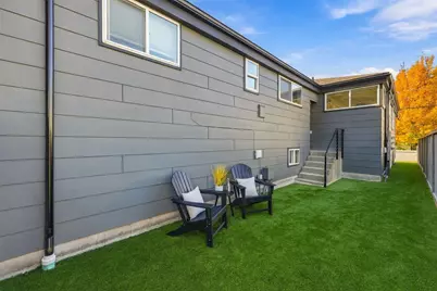 2562 56th Avenue SW, Seattle, WA 98116 - Photo 24