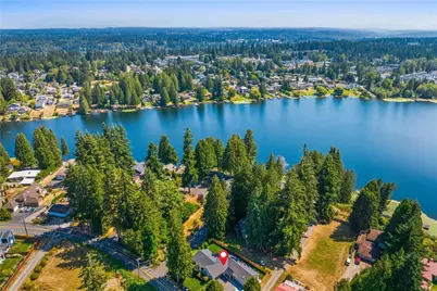 15729 Larch Way, Lynnwood, WA 98087 - Photo 2