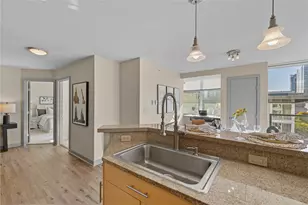 1100 106th Ave NE, Bellevue, WA 98004 - Photo 14