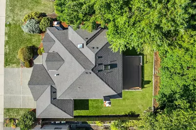 26038 SE 38th Street, Sammamish, WA 98029 - Photo 32