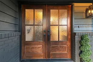 11516 Bartlett Ave NE, Seattle, WA 98125 - Photo 2