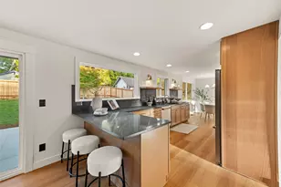 11516 Bartlett Ave NE, Seattle, WA 98125 - Photo 10