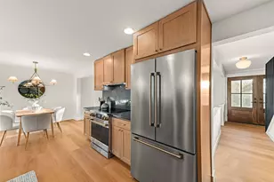 11516 Bartlett Ave NE, Seattle, WA 98125 - Photo 12