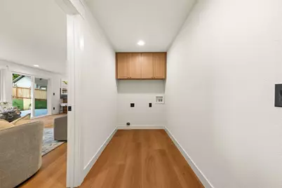 11516 Bartlett Avenue NE, Seattle, WA 98125 - Photo 18