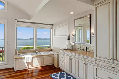 8723 Talbot Road, Edmonds, WA 98026 - Photo 24