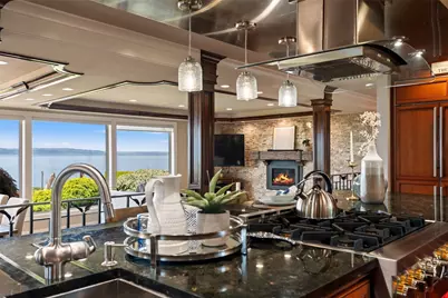 8723 Talbot Road, Edmonds, WA 98026 - Photo 16