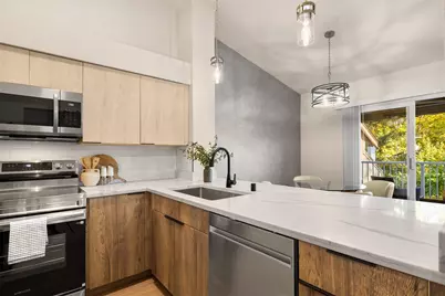 202 Mountain Park Boulevard SW #B303, Issaquah, WA 98027 - Photo 1