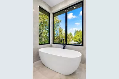 15546 SE 9th Street, Bellevue, WA 98007 - Photo 26