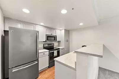 25235 SE Klahanie Boulevard #Q 102, Sammamish, WA 98029 - Photo 6