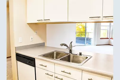 1750 152nd Avenue NE #C305, Bellevue, WA 98007 - Photo 20