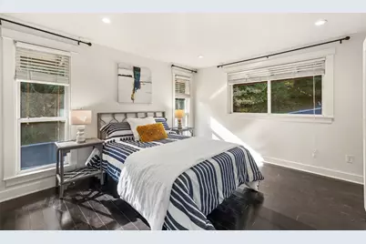 17120 NE 2nd Place, Bellevue, WA 98008 - Photo 12