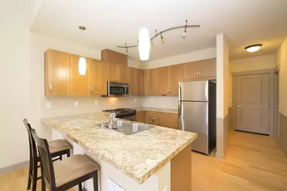 1880 25th Avenue NE #404, Issaquah, WA 98027 - Photo 4