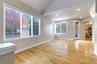 18857 NE 62nd Way, Redmond, WA 98052 - Photo 2